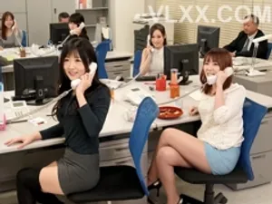 Chồng chị có địt khỏe bằng buồi em không